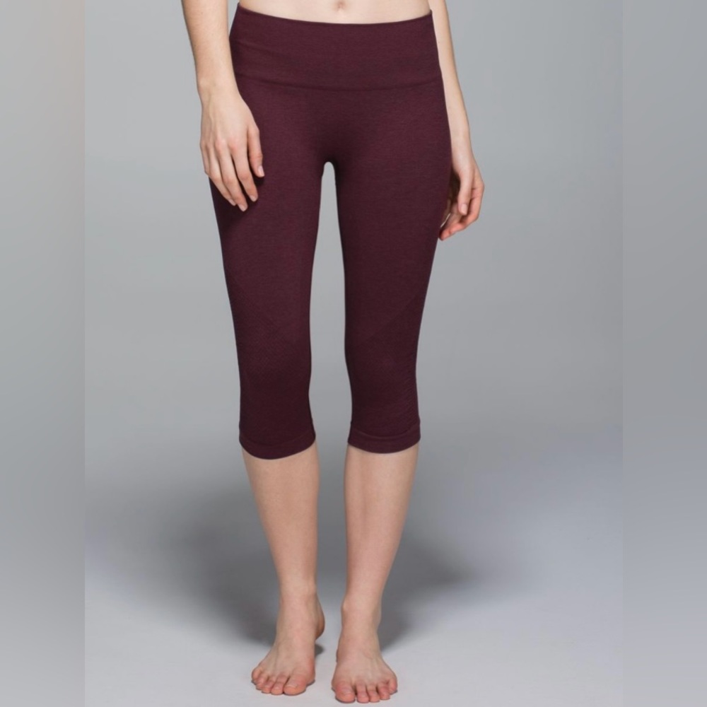 SALE‼️ REDUCED 50% OFF LISTED PRICE $35 Lululemon In The Flow Crop II SIZE 6